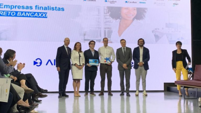 Representantes de Alice Biometrics recollen o galardón RetoBancaXXI